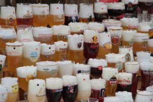 heel veel glazen bier