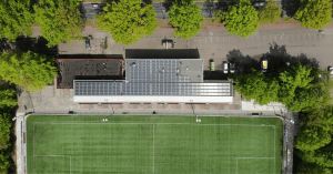 Duurzame Sportaccommodatie met voetbalveld