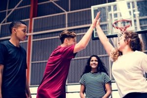 High-Five in de sporthal