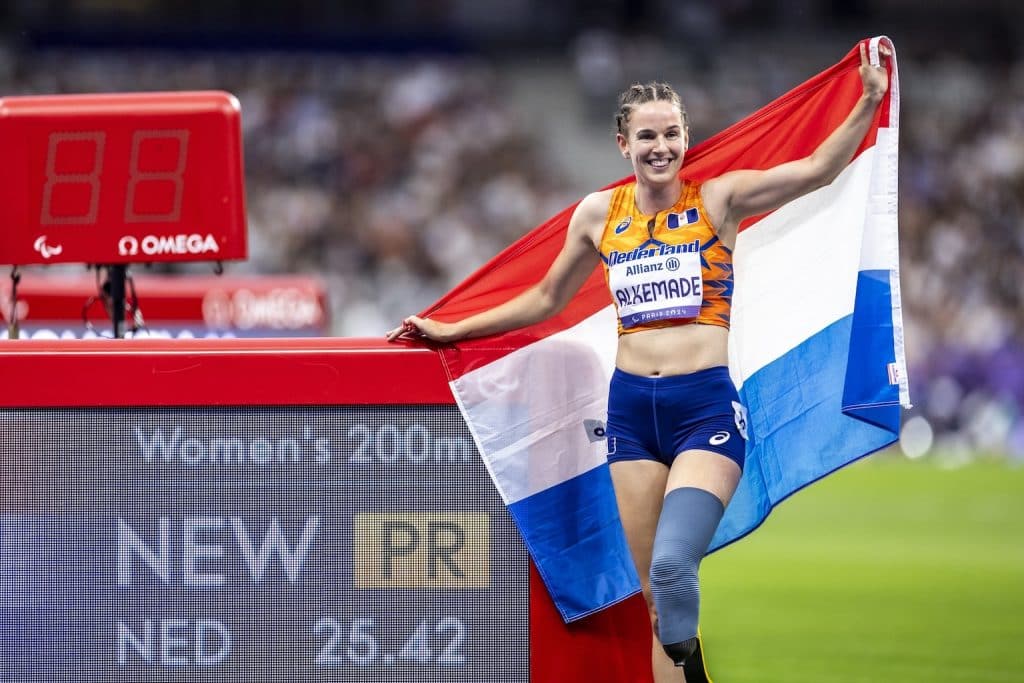 Kimberly Alkemade wint goud