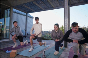 Oefeningen op fitness matten